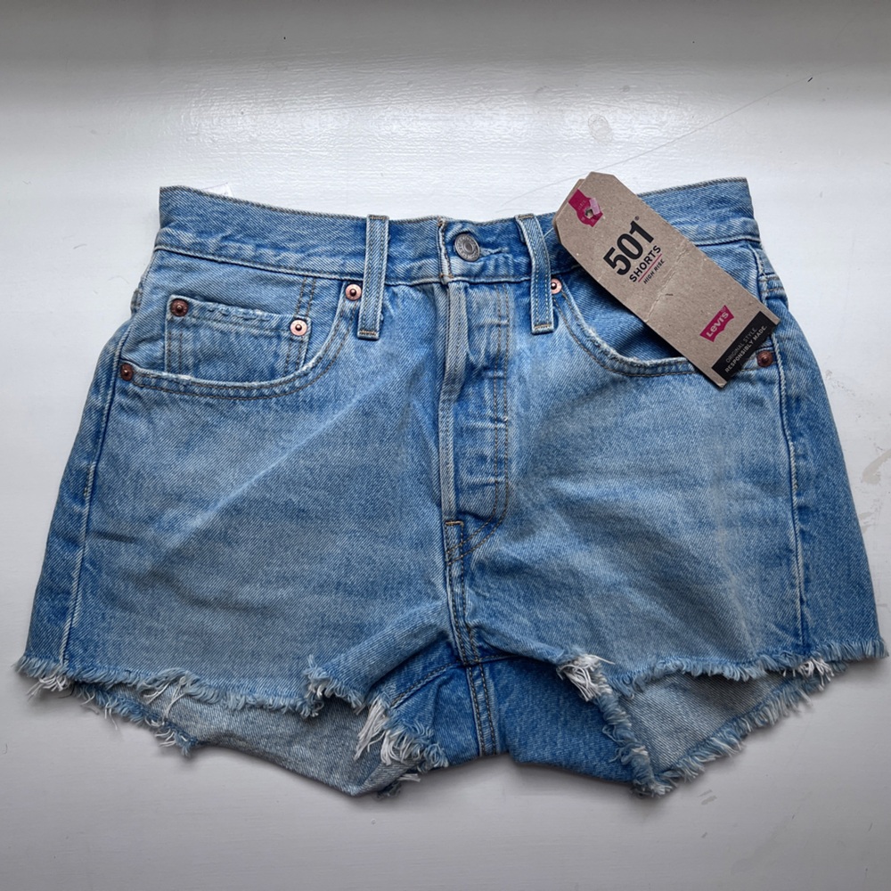 LEVI’S 501 High Rise Shorts **BRAND NEW** size 26